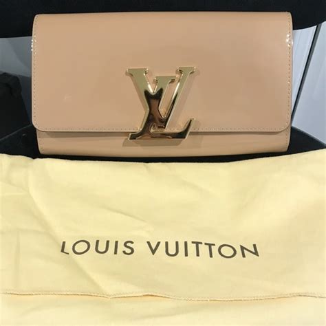 louis vuitton nude clutch